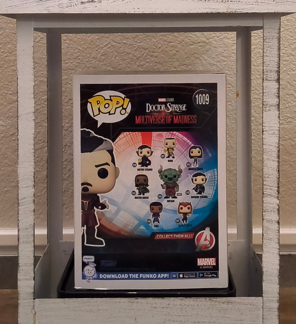 2022 Funko Pop! Defender Strange in the Multiverse of Madness #1009