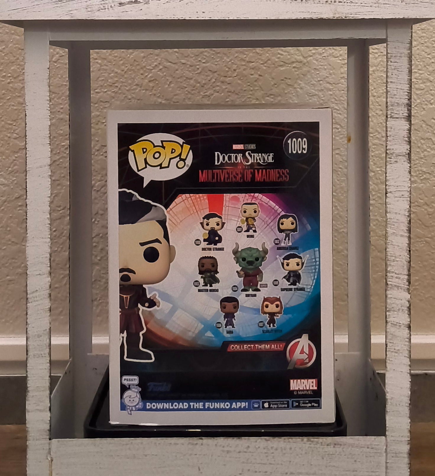 2022 Funko Pop! Defender Strange in the Multiverse of Madness #1009