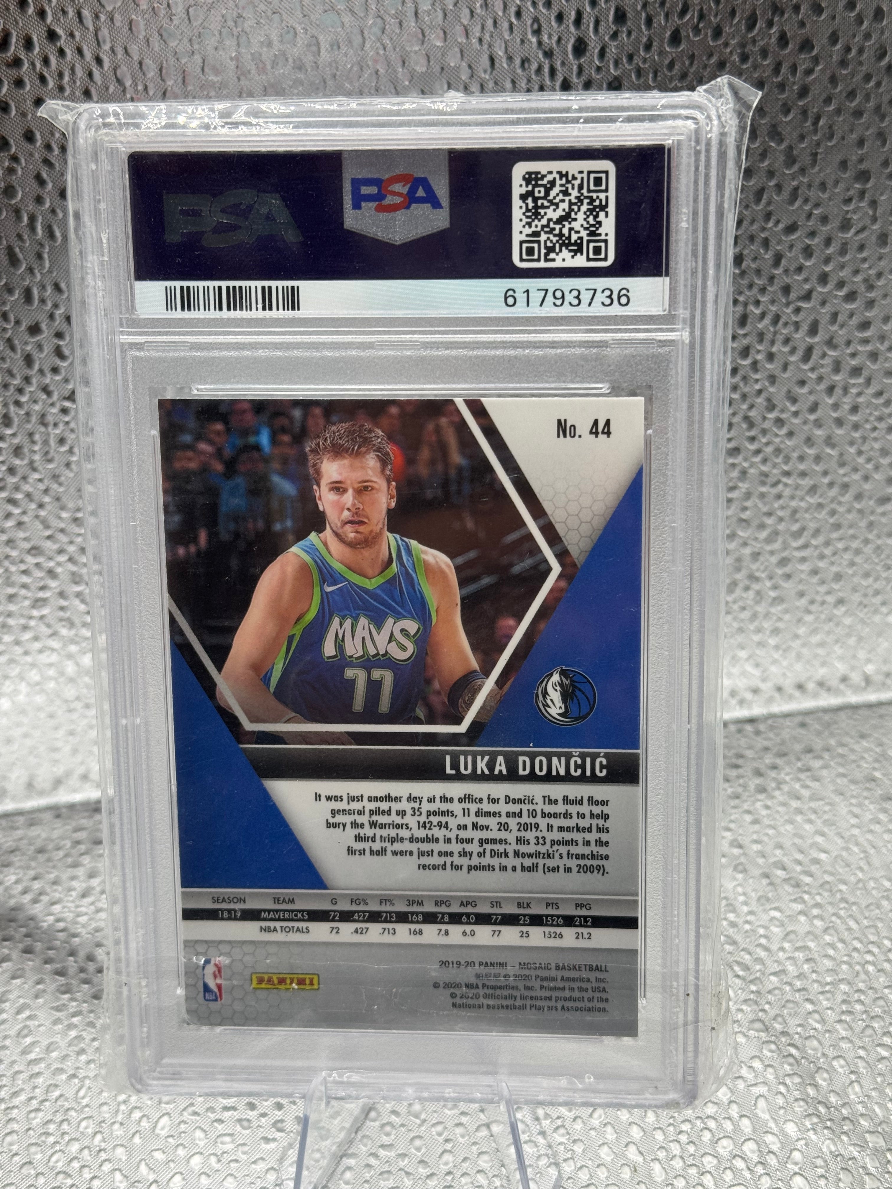 2019 Panini Mosaic Luka Doncic #44 PSA 9