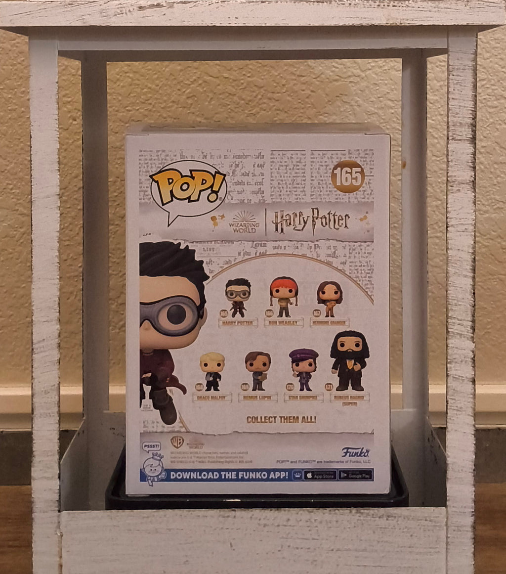 Funko Pop! Vinyl: Harry Potter - Harry Potter With Broom #165