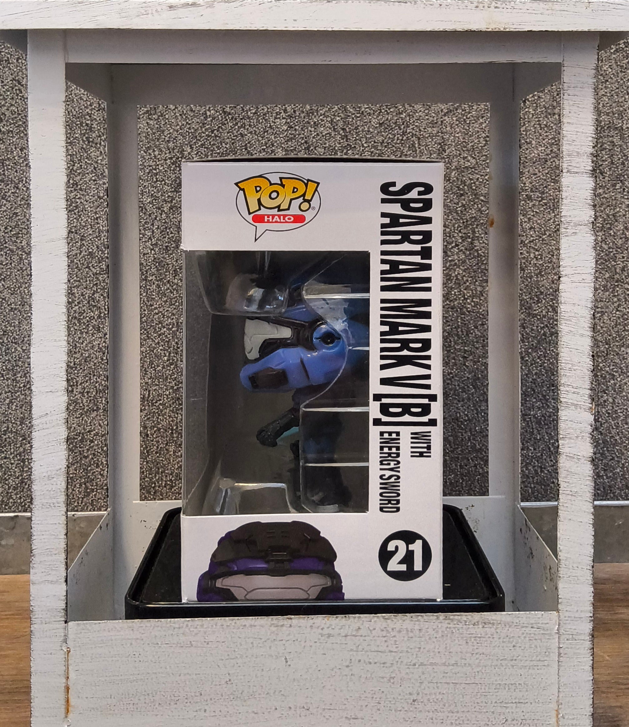 Funko Pop! Vinyl: Halo - Spartan Mark V (B) with Energy Sword #21