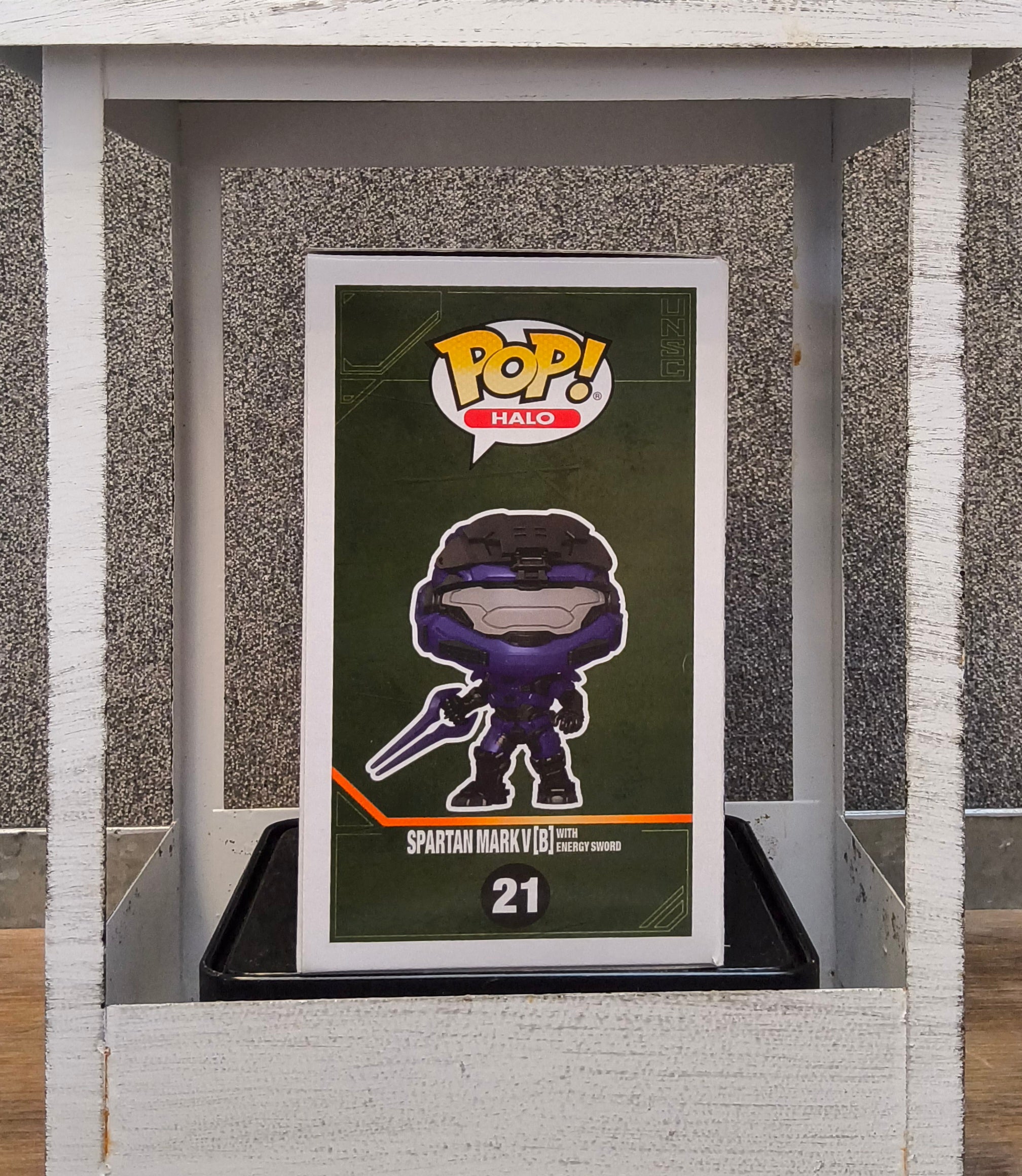 Funko Pop! Vinyl: Halo - Spartan Mark V (B) with Energy Sword #21