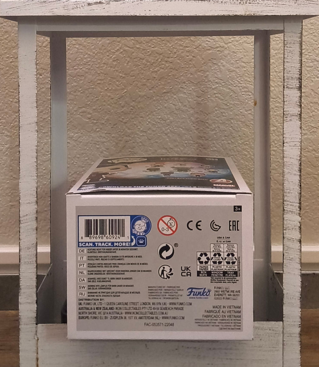 2022 Funko Pop! Defender Strange in the Multiverse of Madness #1009