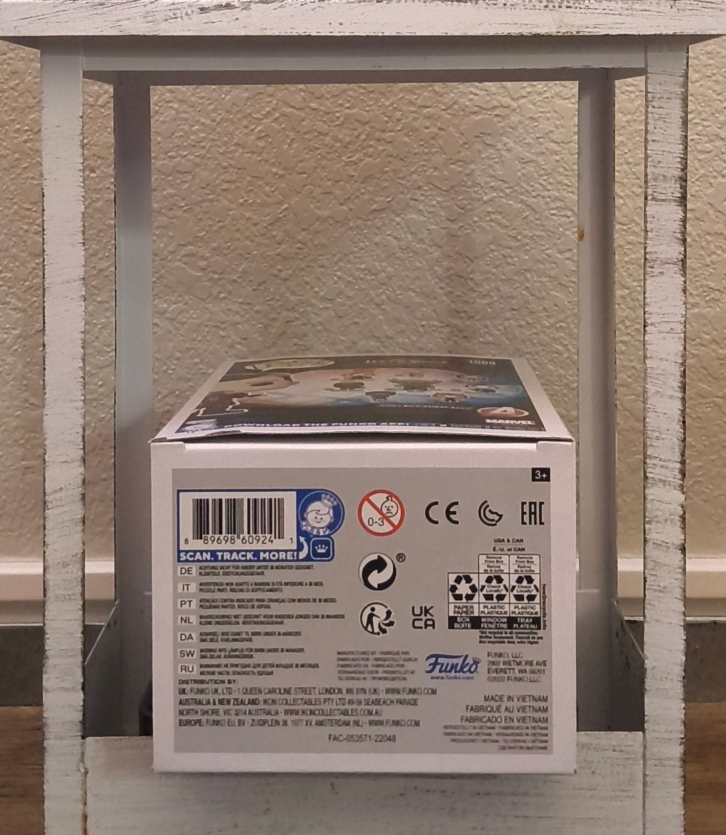 2022 Funko Pop! Defender Strange in the Multiverse of Madness #1009