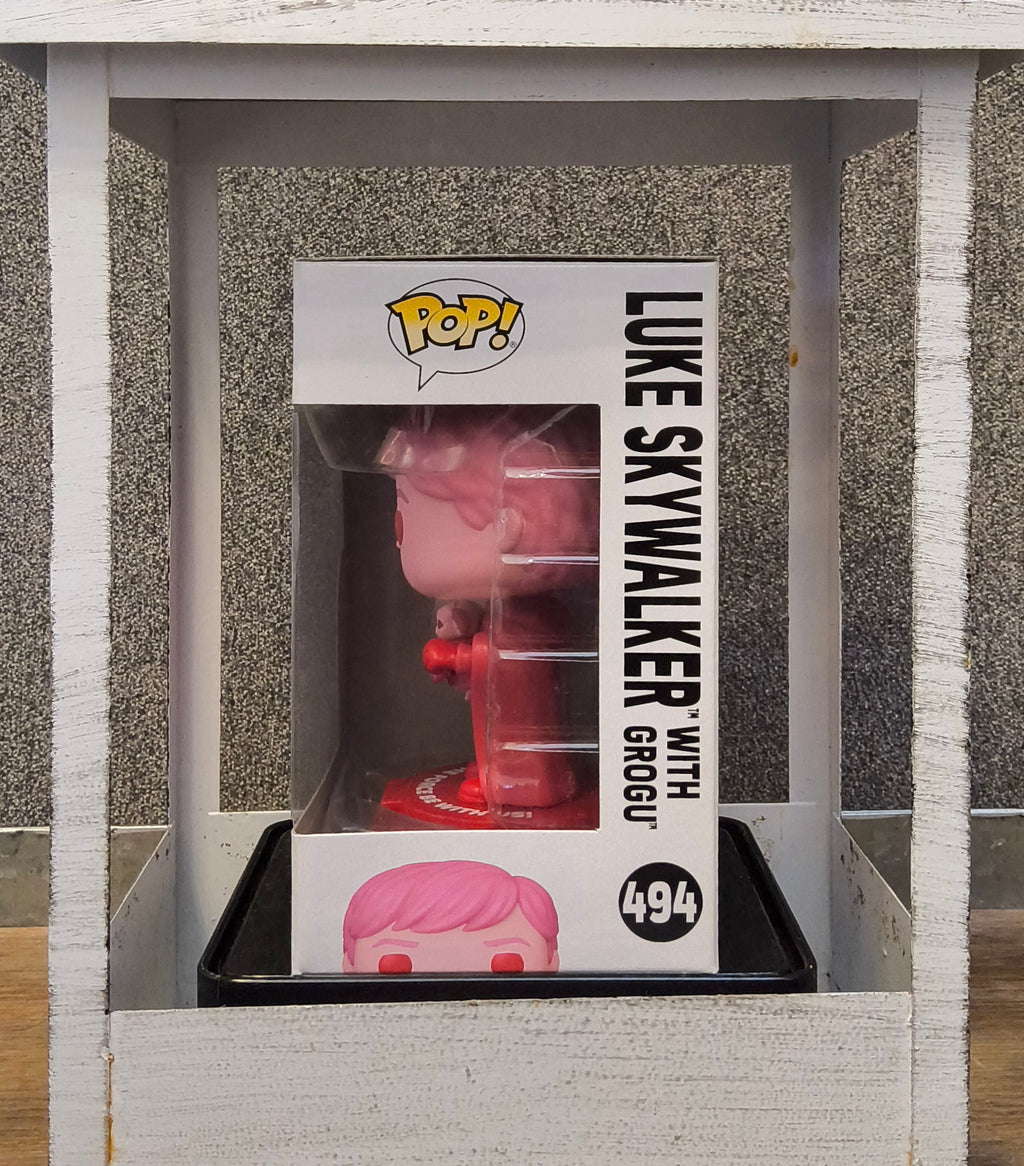 Funko Pop Star Wars #494 Luke Skywalker with Grogu (Valentines Day)