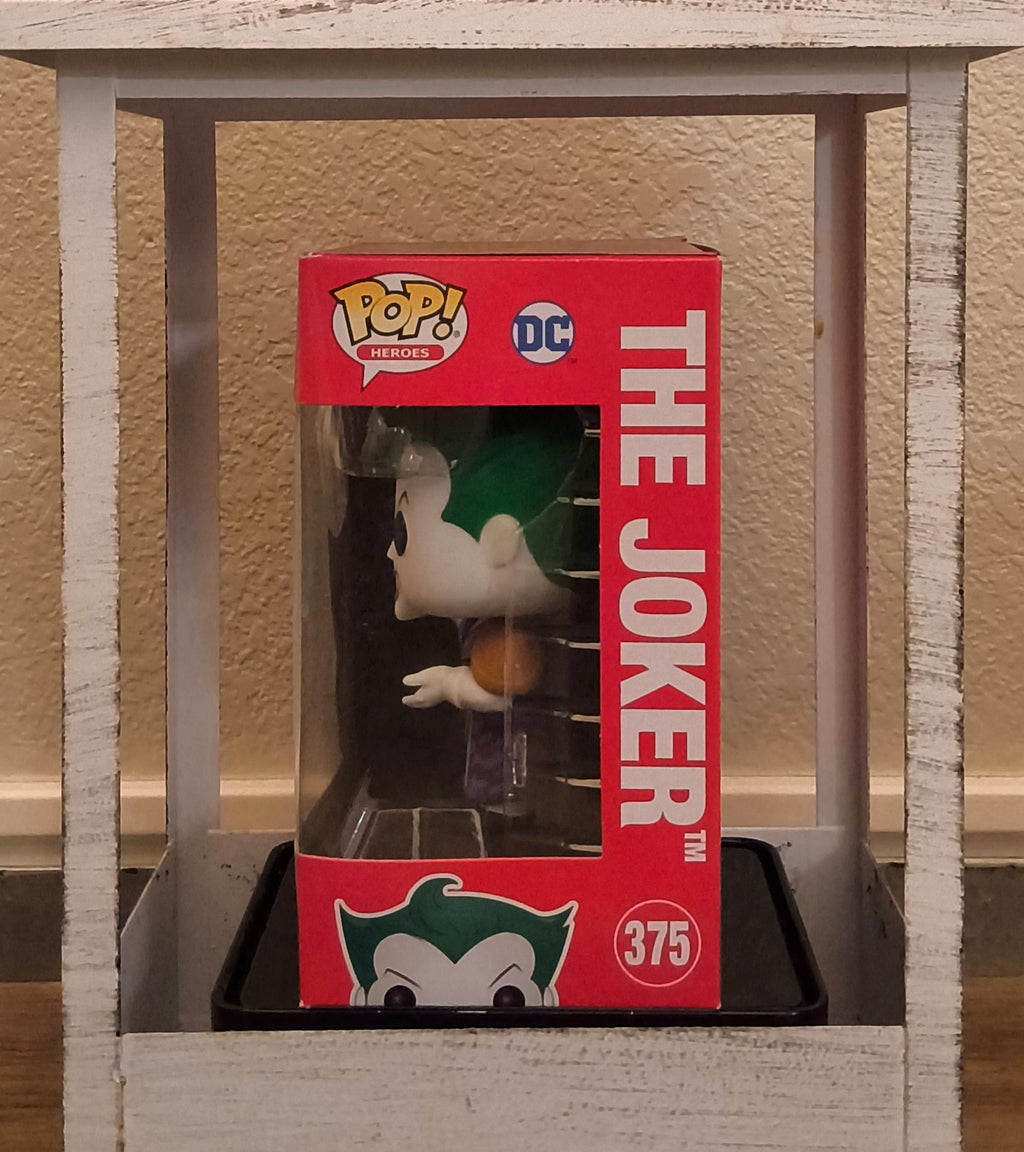 Funko Pop! Vinyl: DC Universe the Joker #375 Figure