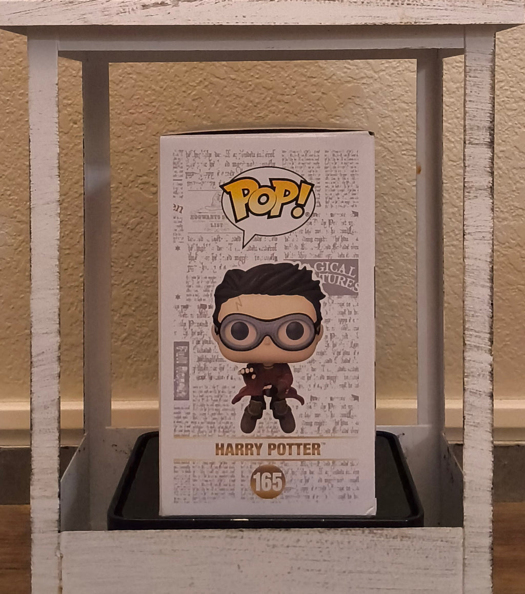 Funko Pop! Vinyl: Harry Potter - Harry Potter With Broom #165
