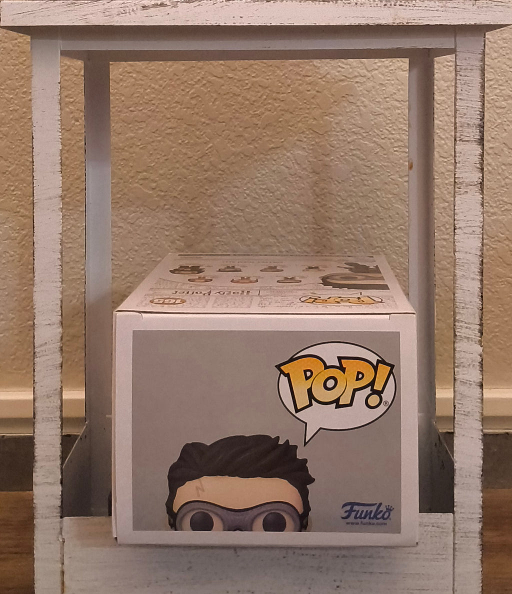 Funko Pop! Vinyl: Harry Potter - Harry Potter With Broom #165